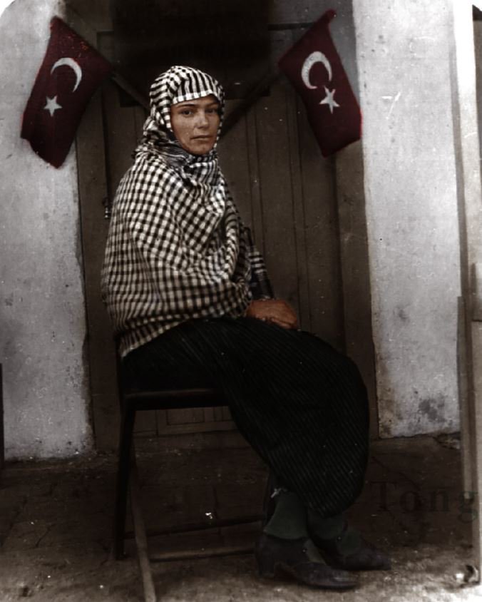 Türkiye'nin ilk kadın muhtarı Gül Esin