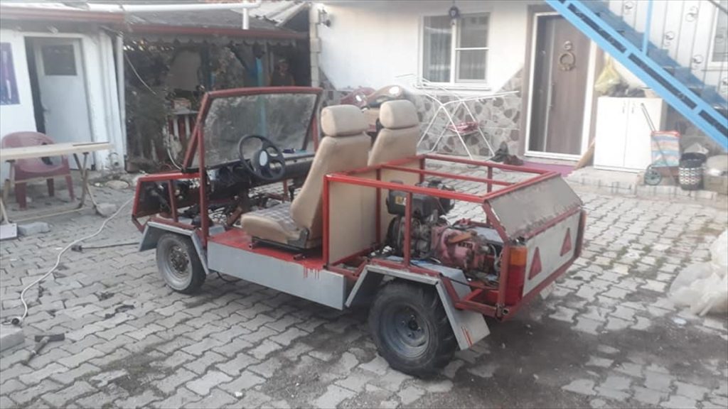 Denizlili bıçak ustasının ürettiği üstü açık iki kişilik otomobil ilgi görüyor 3 20200905 2 44208889 57917123 Web
