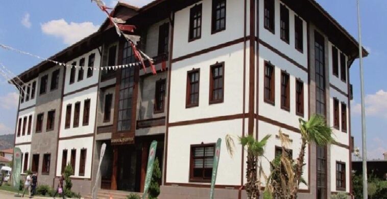 Başkan Öndeş’ten, ilçe esnafına destek 1 baskan ondesten ilce esnafina destek 5S7rX8nm