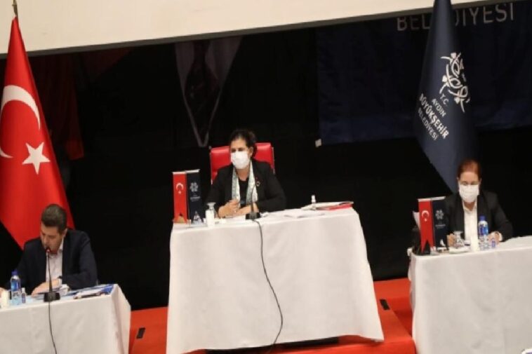 Büyükşehir Belediyesi ünlü sanatçının ismini Kuşadası’nda yaşatacak 1 buyuksehir belediyesi unlu sanatcinin ismini kusadasinda yasatacak ErFuISbU