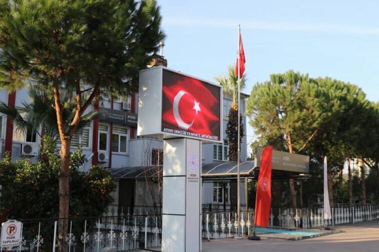 Gençlik Spor İl Müdürlüğü’ne Led ekranlı billboard kuruldu 1 genclik spor il mudurlugune led ekranli billboard kuruldu TkEjd8HI