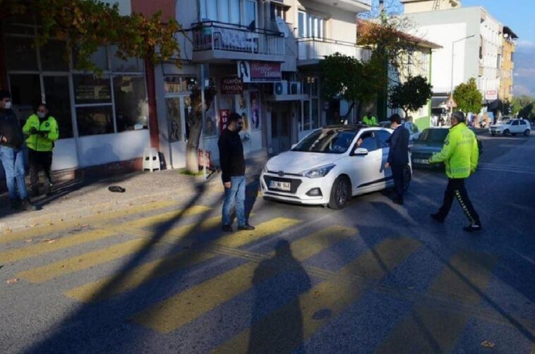 Kaymakam Divli, yaya önceliğine dikkat çekti 1 kaymakam divli yaya onceligine dikkat cekti EfWdmmD4